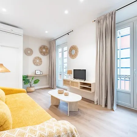 Urban Nest Apartment